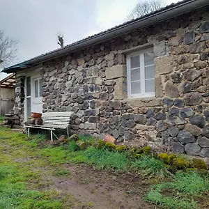 Maisonnette Pres Des Bois Fontannes
